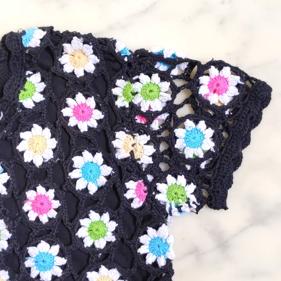 NWT. Multicolor Crochet Flowers Ramie Cotton Short Sleeve Cardigan Sweater. - Picture 6 of 7